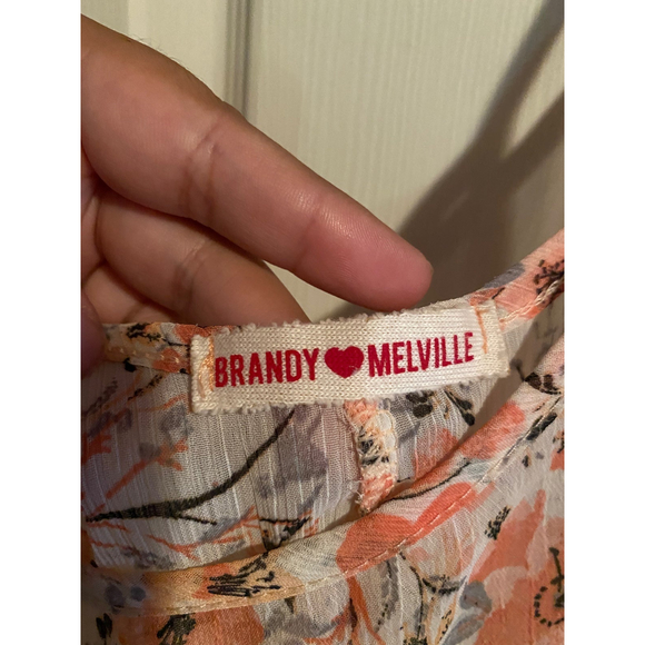 Brandy Melville Floral Top - Picture 3 of 4
